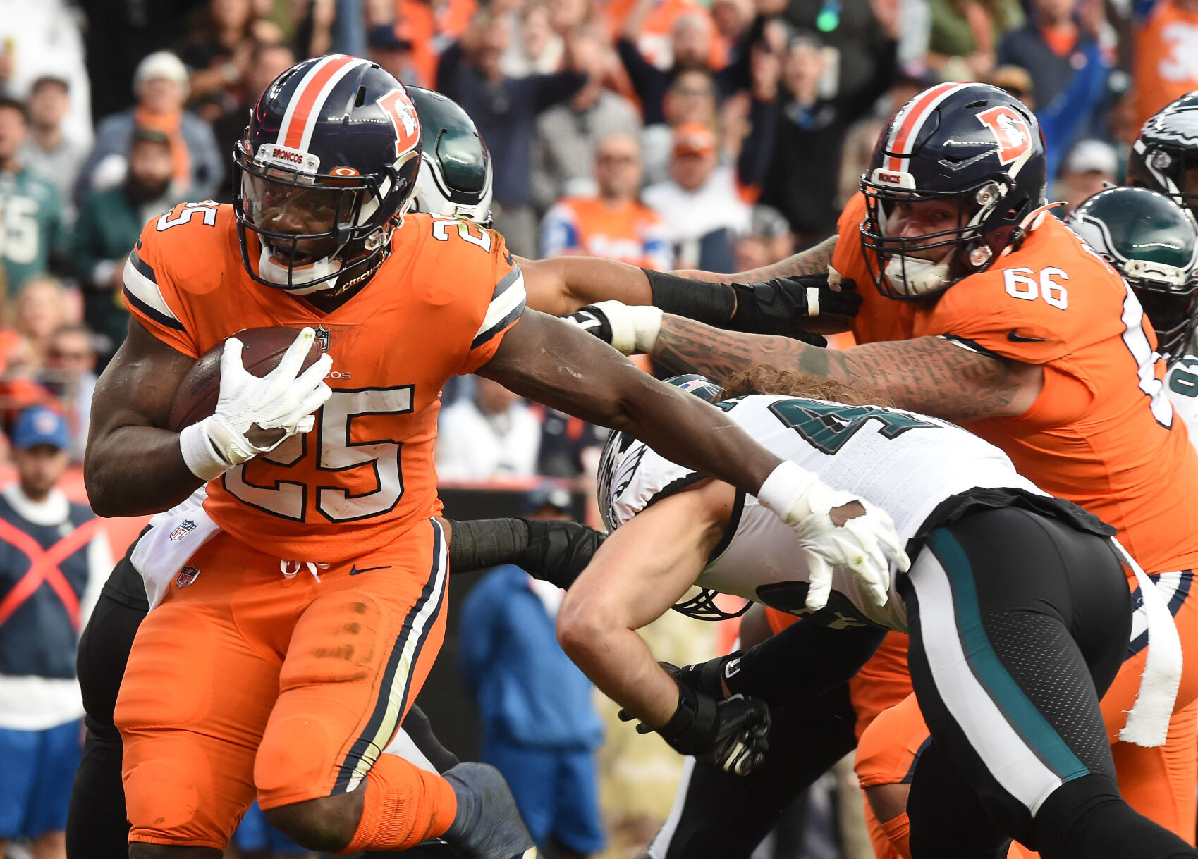 111521k-s-broncos-eagles 16.JPG